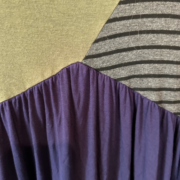 Egs for Eloges/ Tops / Navy olive Color BlockTunic Large - Picture 3 of 6